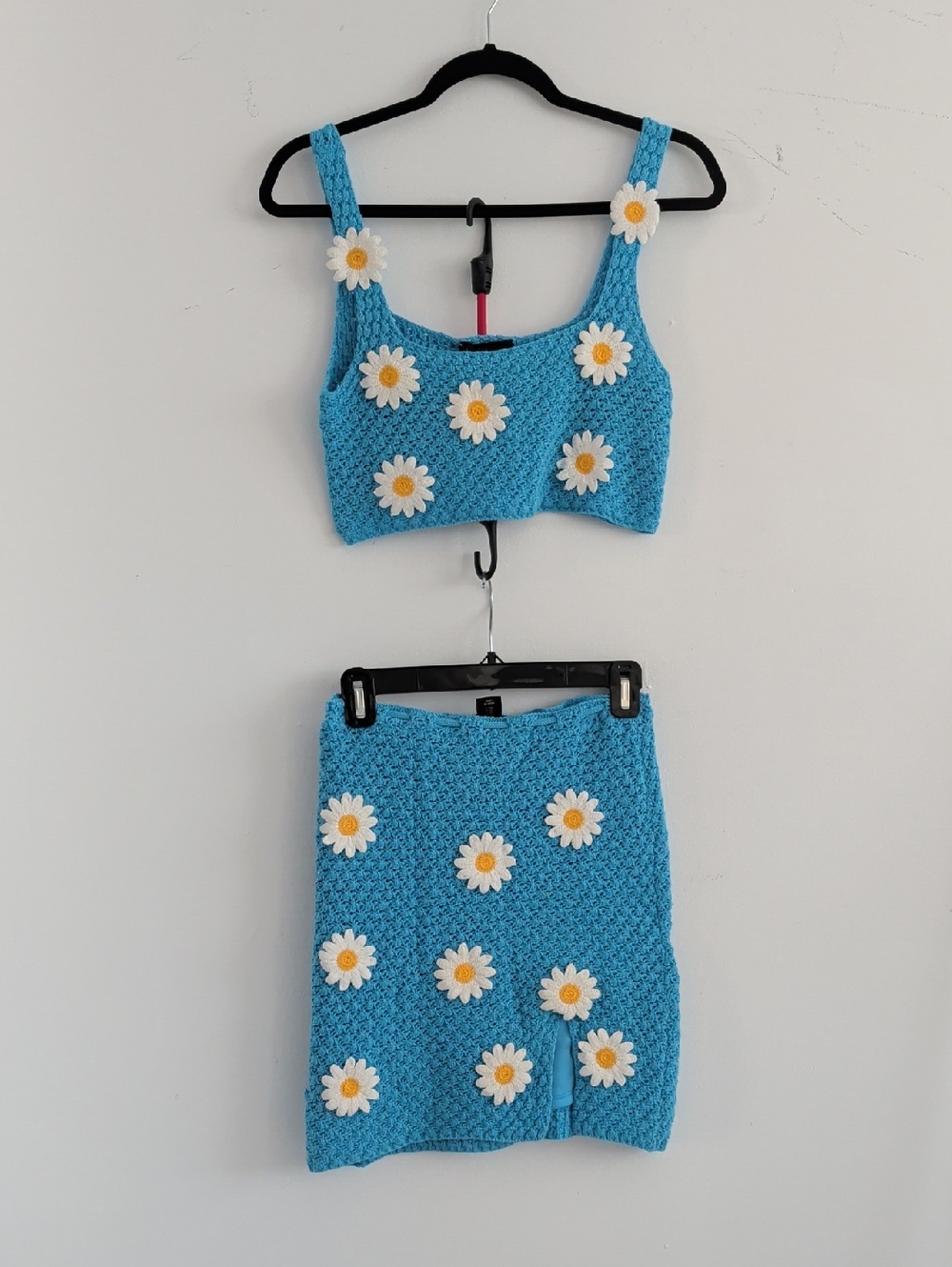 NWT House of Harlow Turquoise Crochet Daisy Two-Piece Skirt Crop Top Set Small